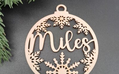 Weihnachtskugel personalisierbarer Name – Variante 2