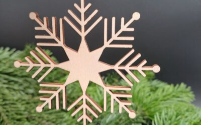 Baumschmuck – Schneeflocke aus Holz groß – Variante 2
