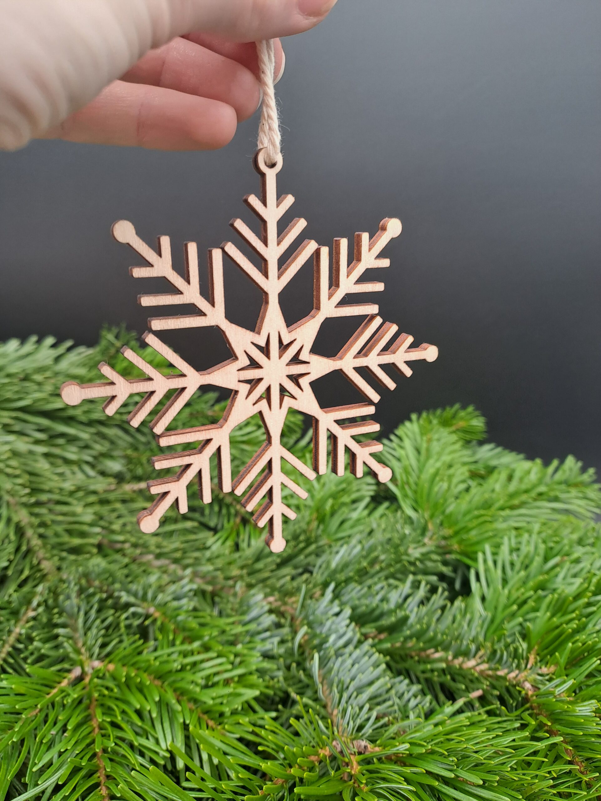 Baumschmuck - Schneeflocke aus Holz groß - Variante 1