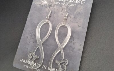 Acryl Ohrringe, Unendlichkeitszeichen glitzernd