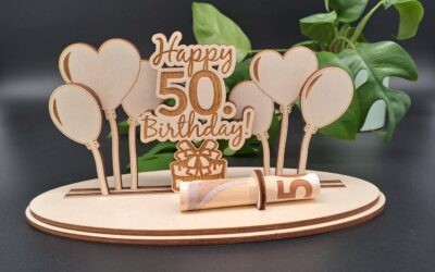 Geburtstagstablett mit Luftballons und Jubiläumszahl