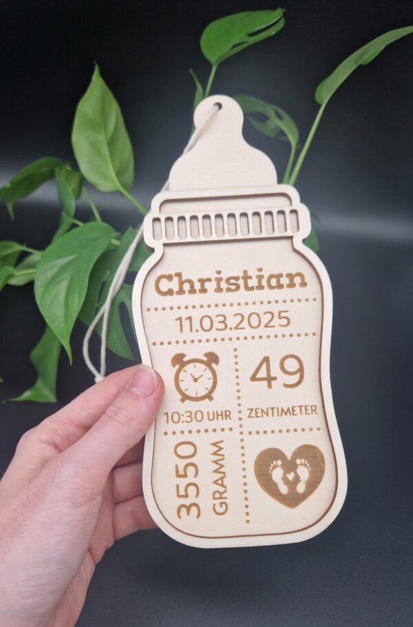 Baby Schild -Babyfläschchen mit Geburtsdaten aus Holz