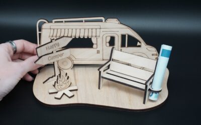 Wohnmobil-Geldgeschenk Happy Camper – Deko aus Holz zum Zusammenstecken