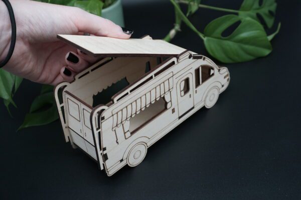 Wohnmobil-Geldgeschenk-Box mit Klappdach – aus Holz – Bild 2