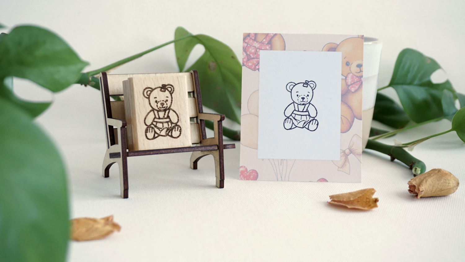 Holzstempel Bären-Mädchen im Kleid – Bild 5